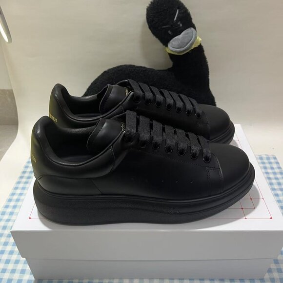Men's black Alexander McQueen sneakers - Picture 5 of 7